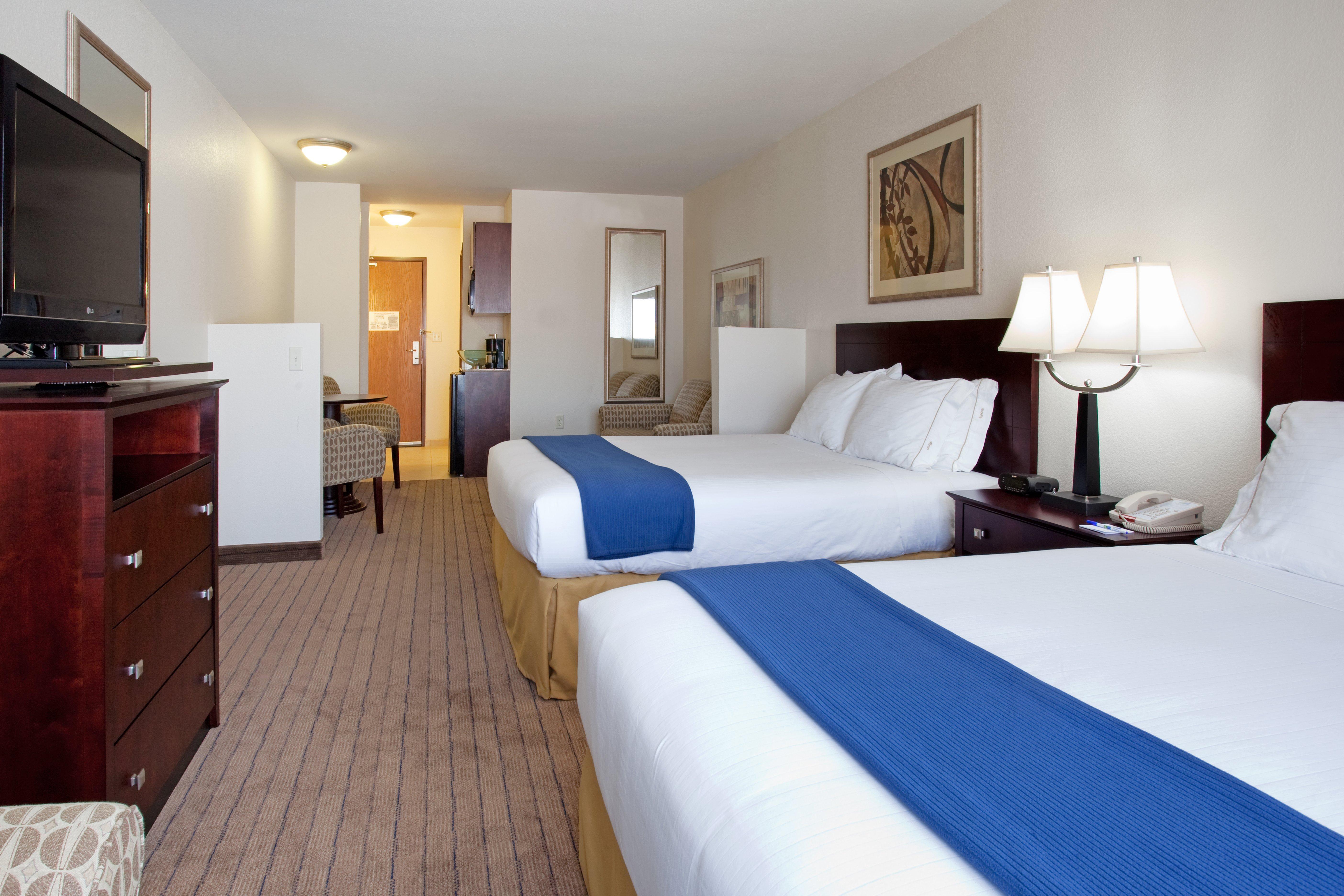Holiday Inn Express & Suites Buffalo, An Ihg Hotel Екстер'єр фото