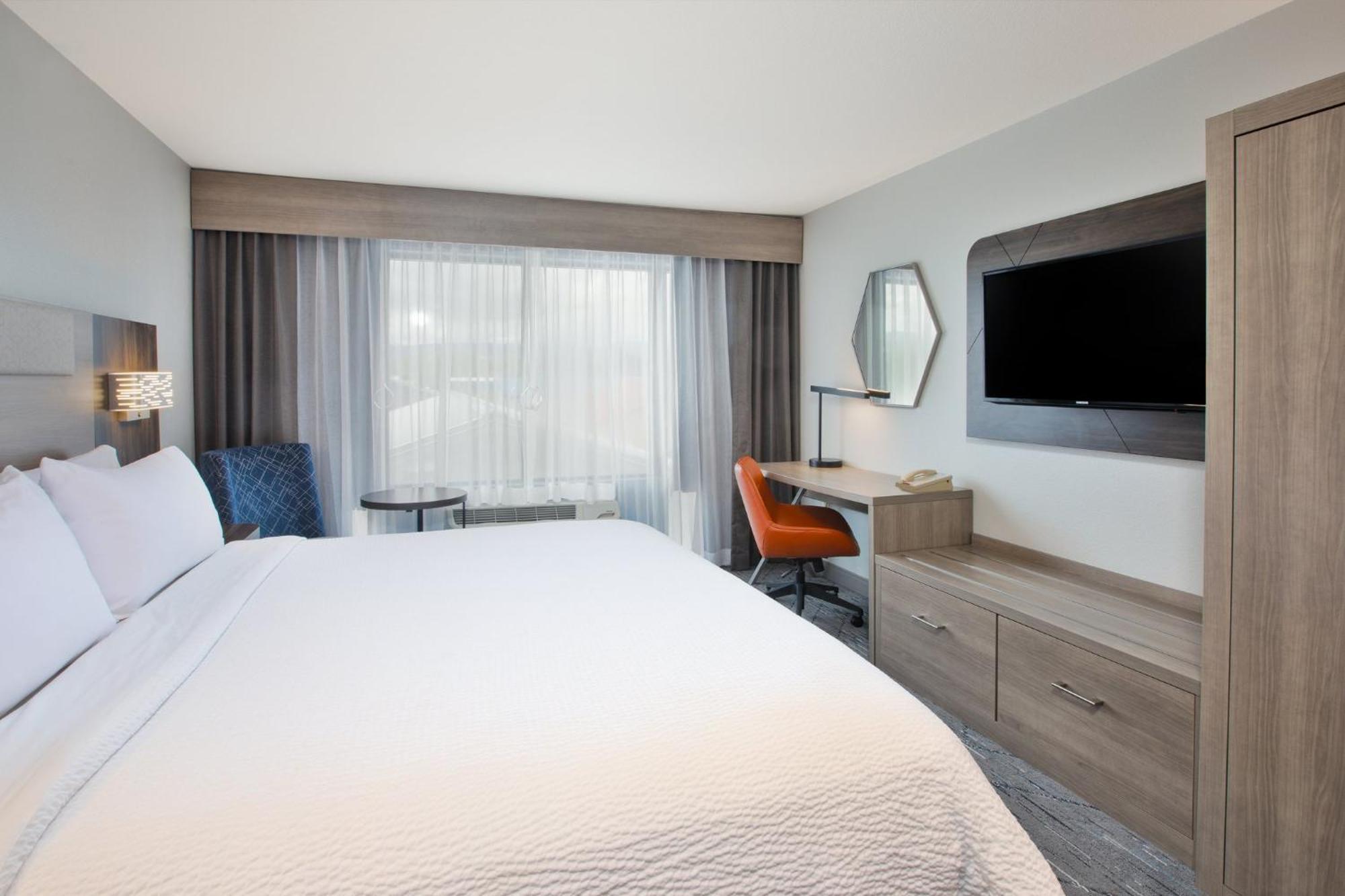 Holiday Inn Express & Suites Buffalo, An Ihg Hotel Екстер'єр фото